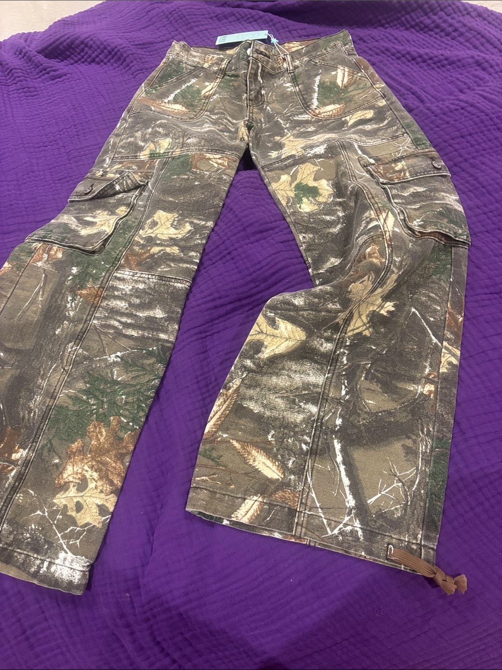 REVICE Camouflage Flare Cargo Jeans in Green/Brown